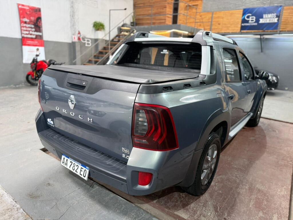 RENAULT DUSTER OROCH 2.0 PRIVILEGE 2016
