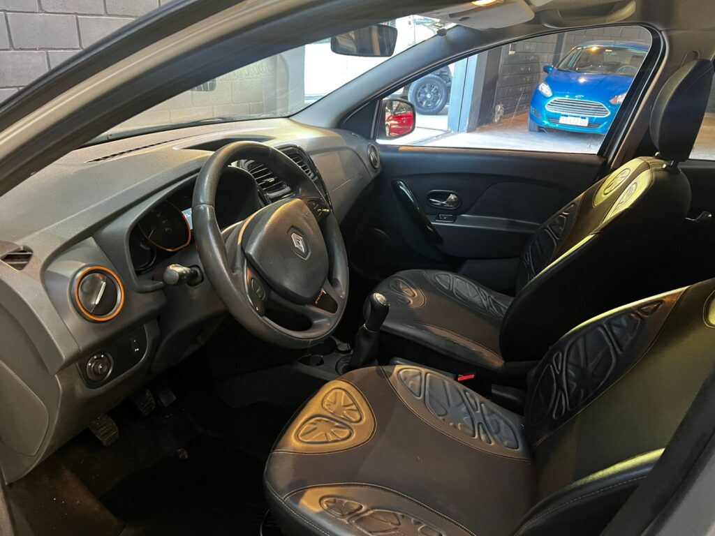 RENAULT SANDERO STEPWAY 1.6 PRIVILEGE 2015