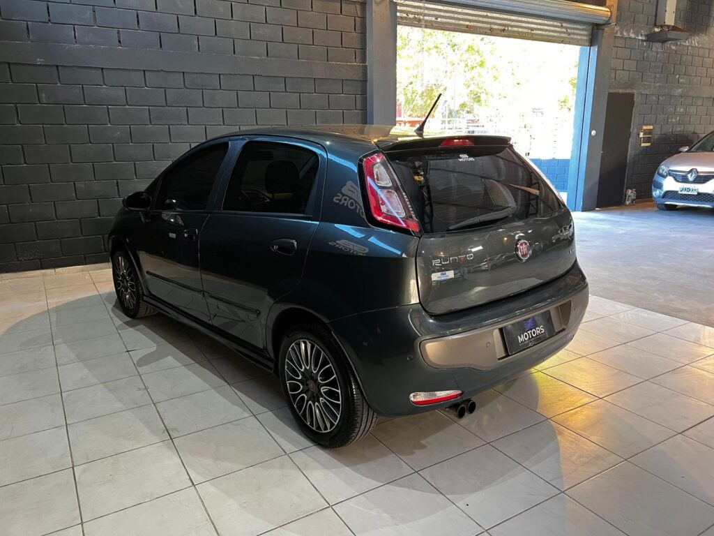FIAT PUNTO 1.6 SPORTING C/GNC 2014