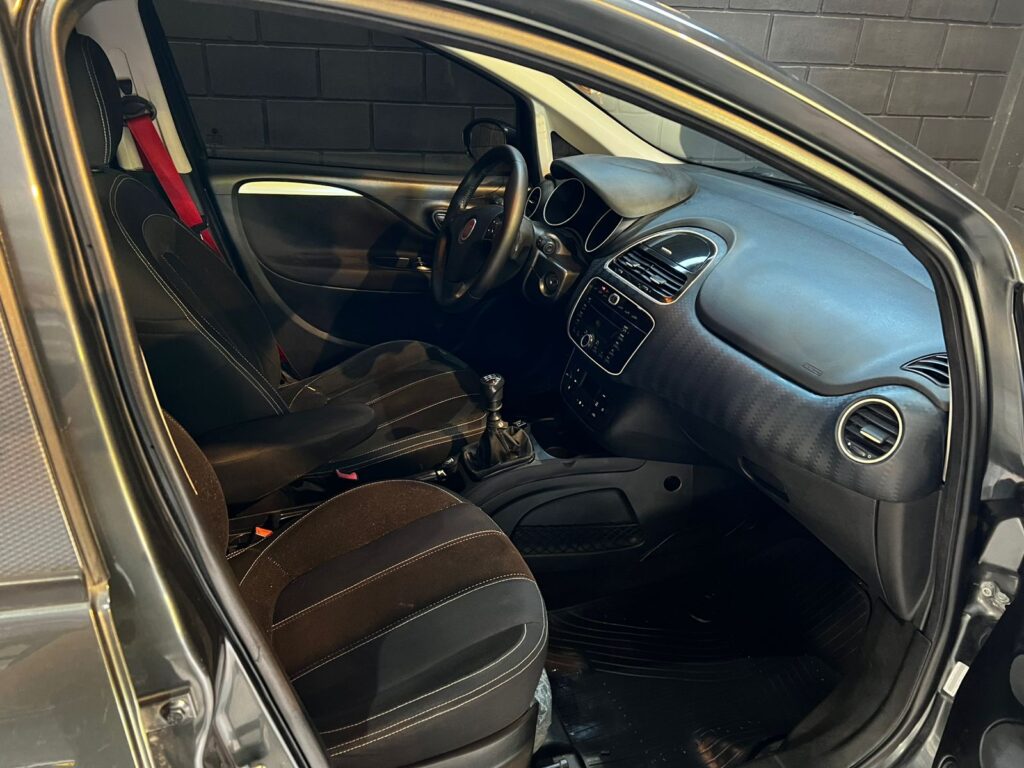 FIAT PUNTO 1.6 SPORTING C/GNC 2014