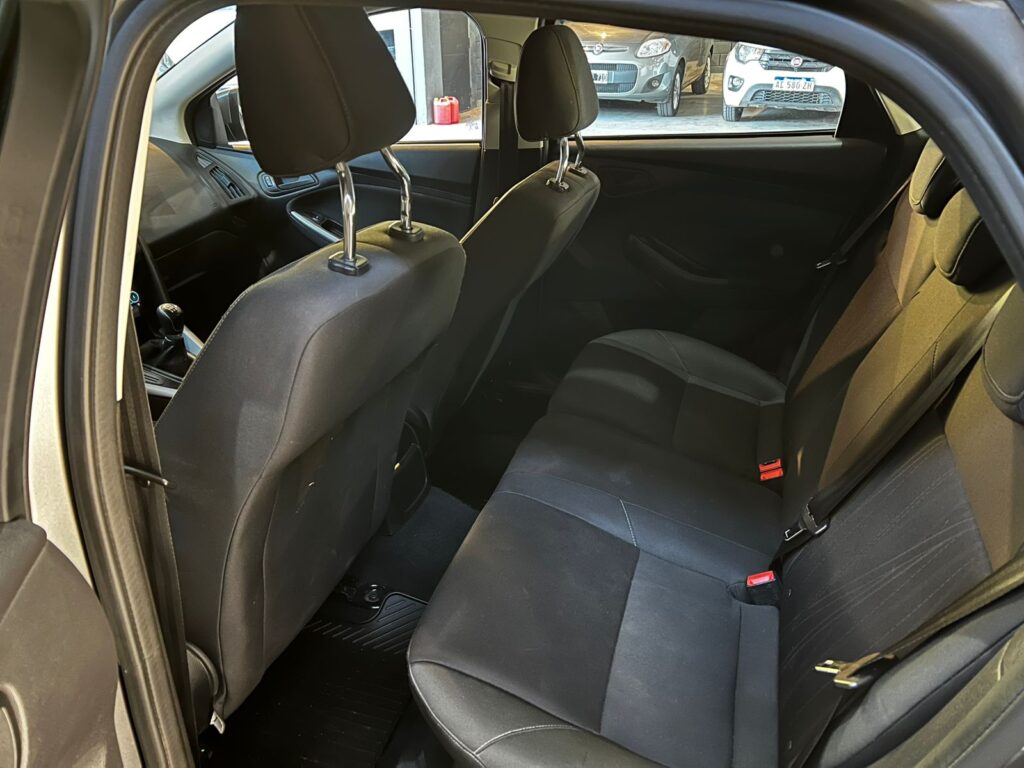 FORD FOCUS 1.6 S 2016