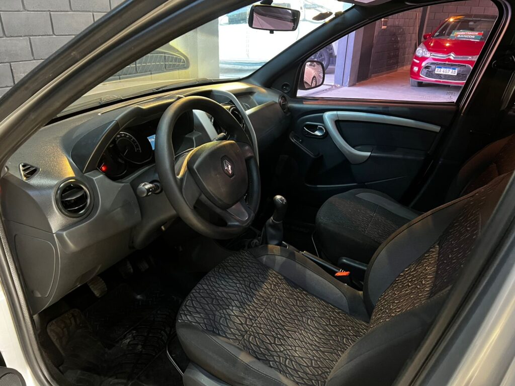 RENAULT DUSTER OROCH 1.6 DINAMIQUE C/GNC 2017