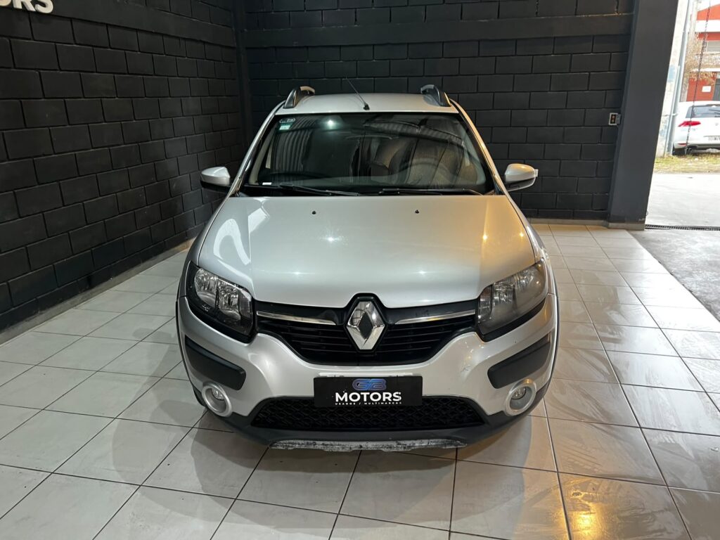 RENAULT SANDERO STEPWAY 1.6 DINAMIQUE C/GNC 2015