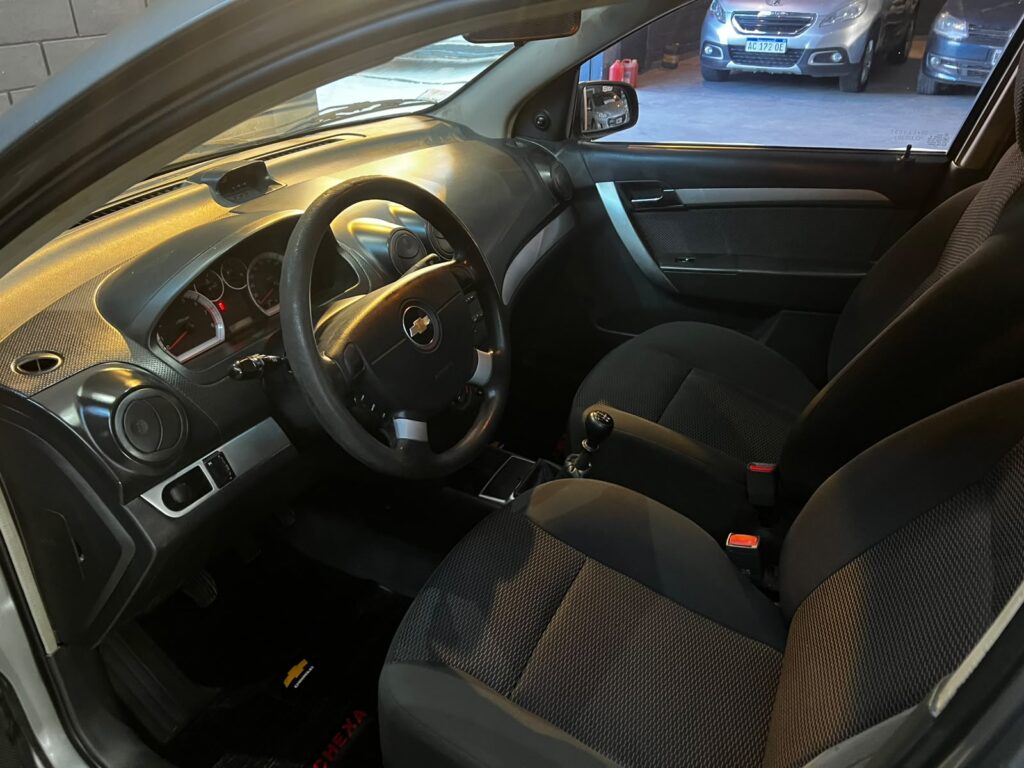 CHEVROLET AVEO 1.6 LT C/GNC 2012