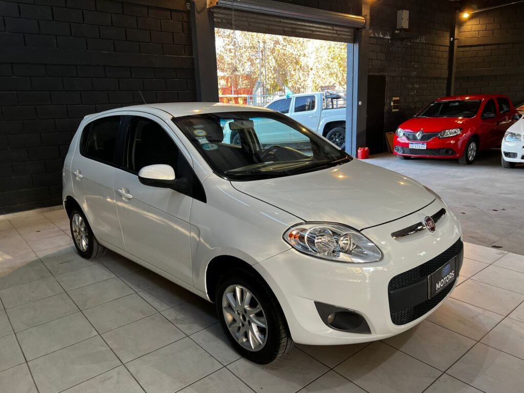 FIAT PALIO 1.4 ATTRACTIVE C/GNC 2017