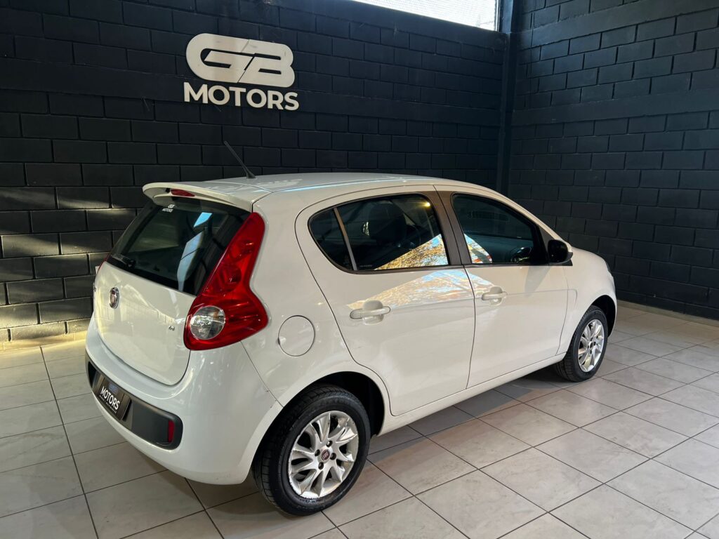 FIAT PALIO 1.4 ATTRACTIVE C/GNC 2017
