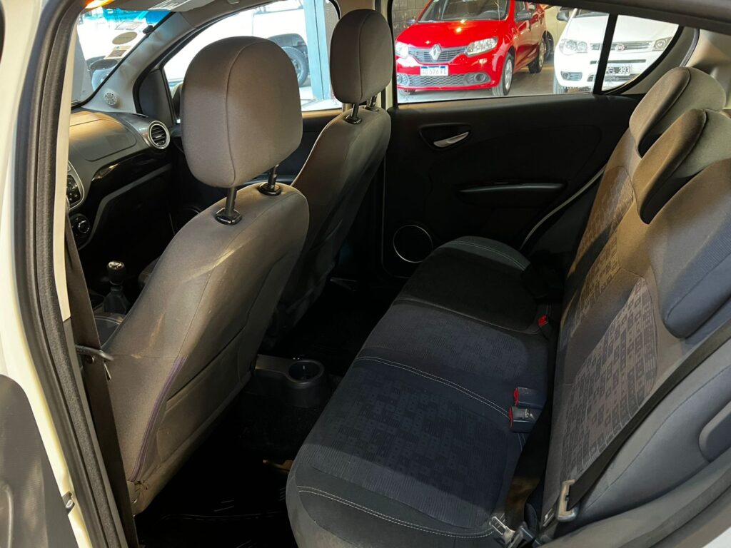 FIAT PALIO 1.4 ATTRACTIVE C/GNC 2017