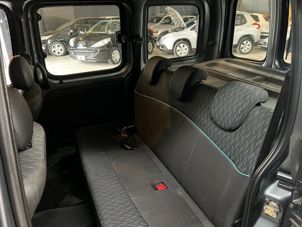 RENAULT KANGOO 1.6 AUTHENTIQUE PLUS C/GNC 2017