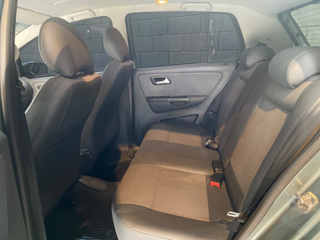 VOLKSWAGEN FOX 1.6 HIGLINE 2011