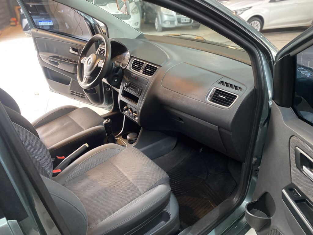 VOLKSWAGEN FOX 1.6 HIGLINE 2011