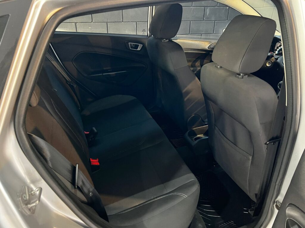 FORD FIESTA 1.6 SE 2015