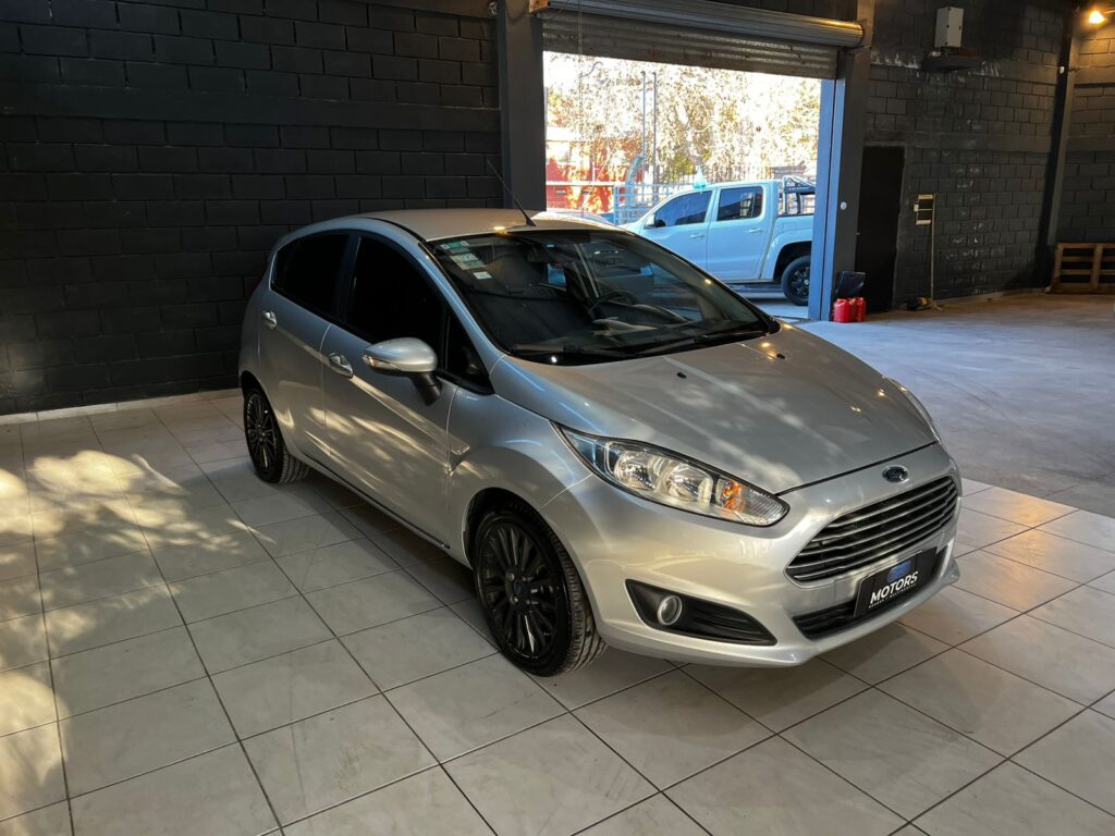 FORD FIESTA 1.6 SE 2015