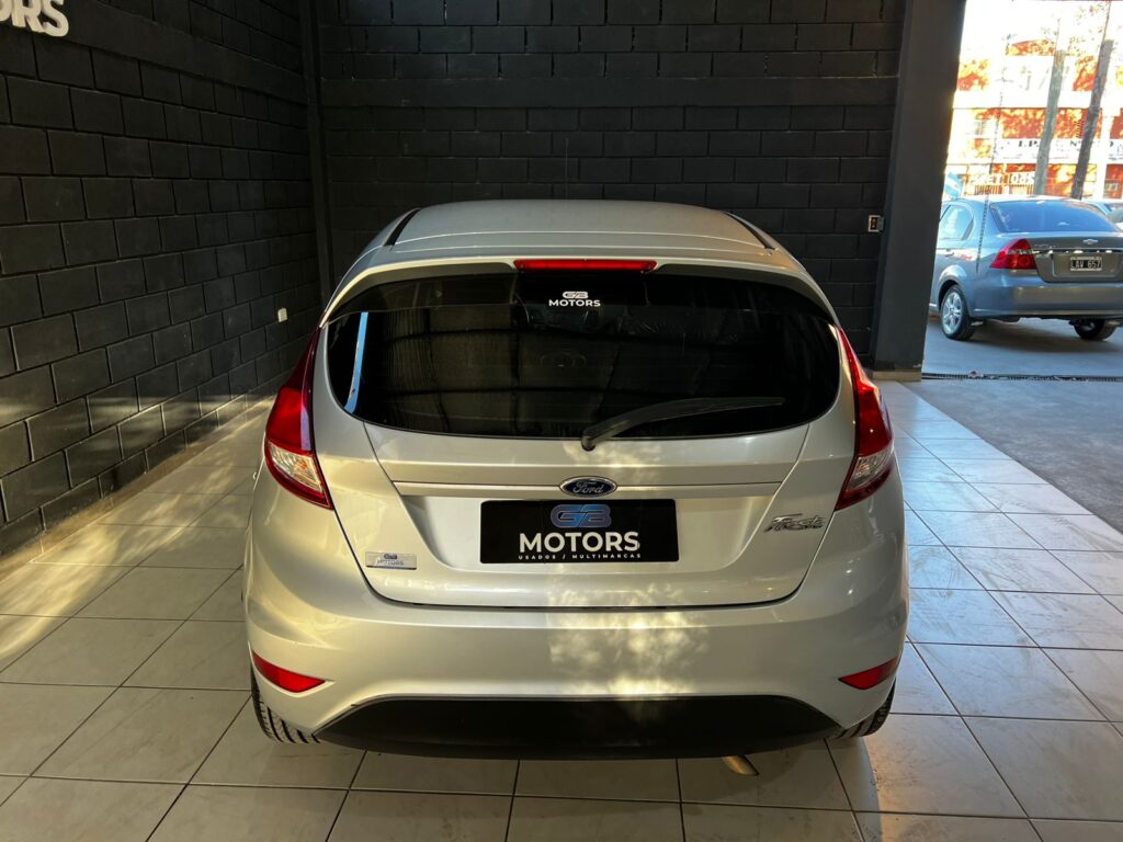 FORD FIESTA 1.6 SE 2015