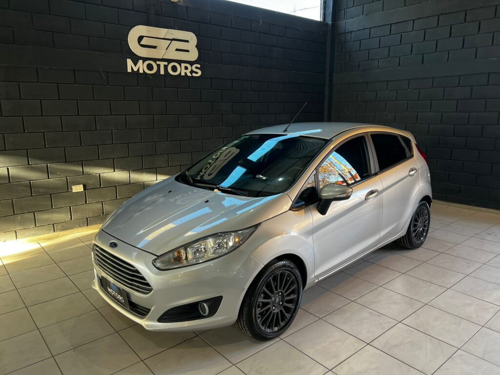FORD FIESTA 1.6 SE 2015