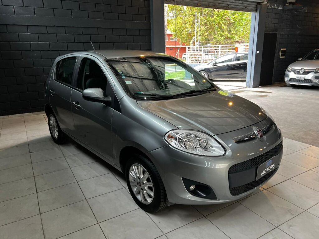 FIAT PALIO 1.4 ATTRACTIVE TOP 2015