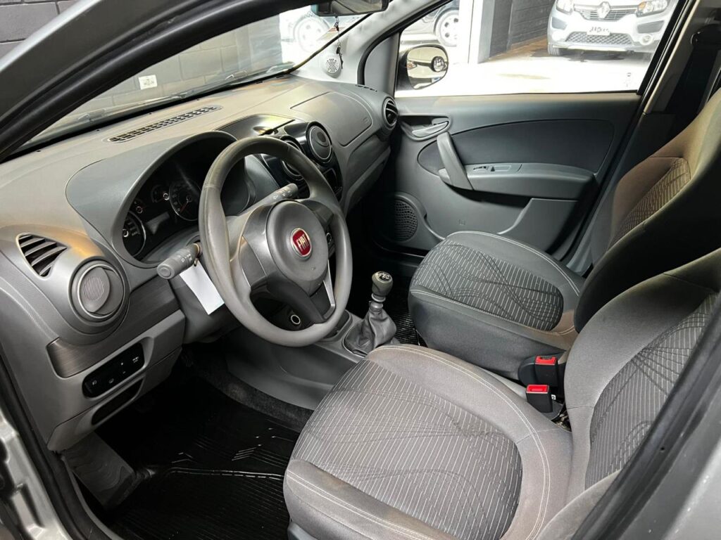 FIAT PALIO 1.4 ATTRACTIVE TOP 2015