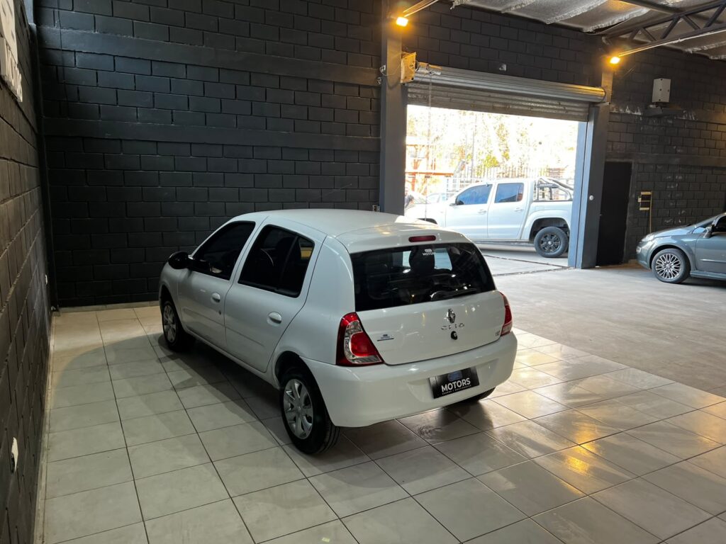 RENAULT CLIO 1.2 CONFORT C/GNC 2016