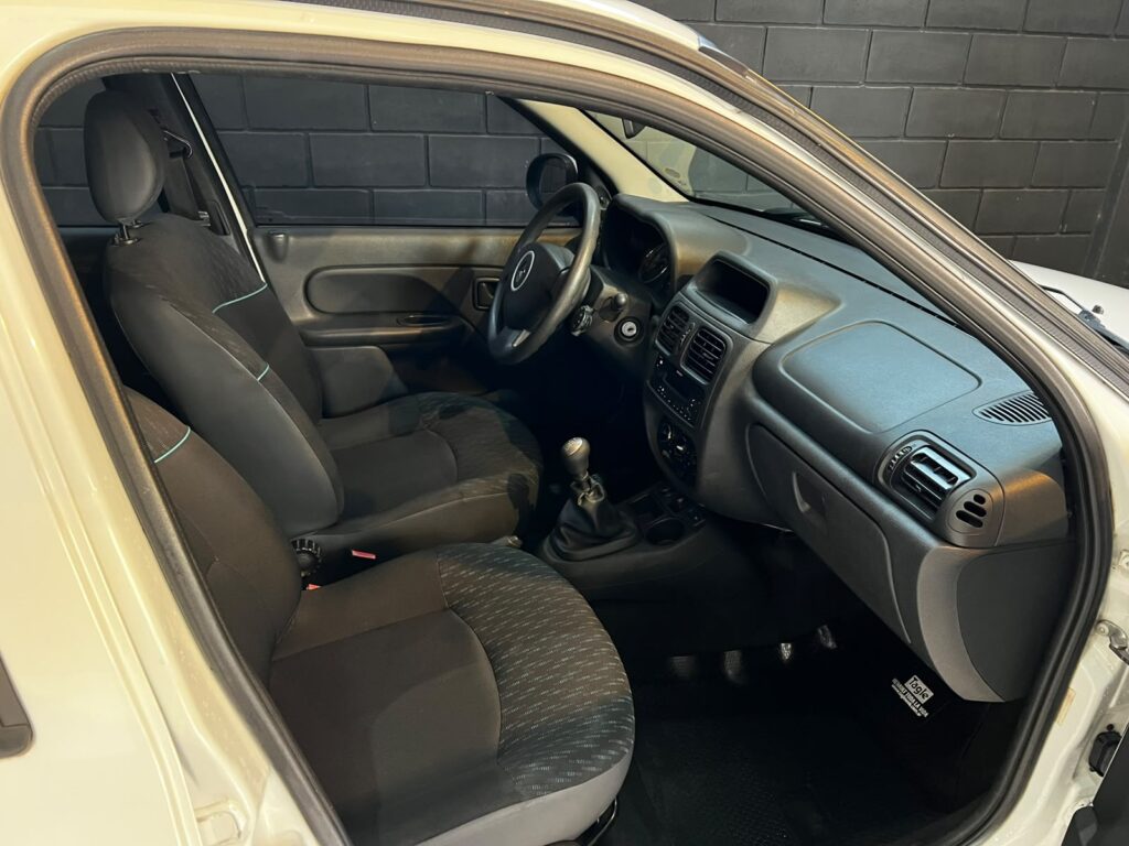 RENAULT CLIO 1.2 CONFORT C/GNC 2016