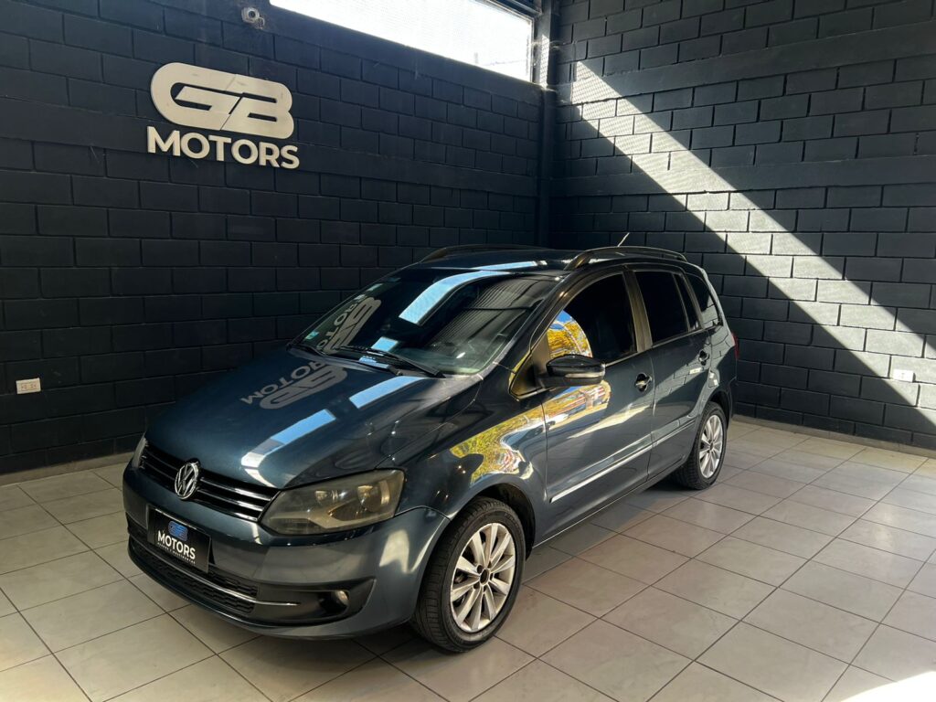 VOLKSWAGEN SURAN 1.6AUT IMOTION TRENDLINE 2012