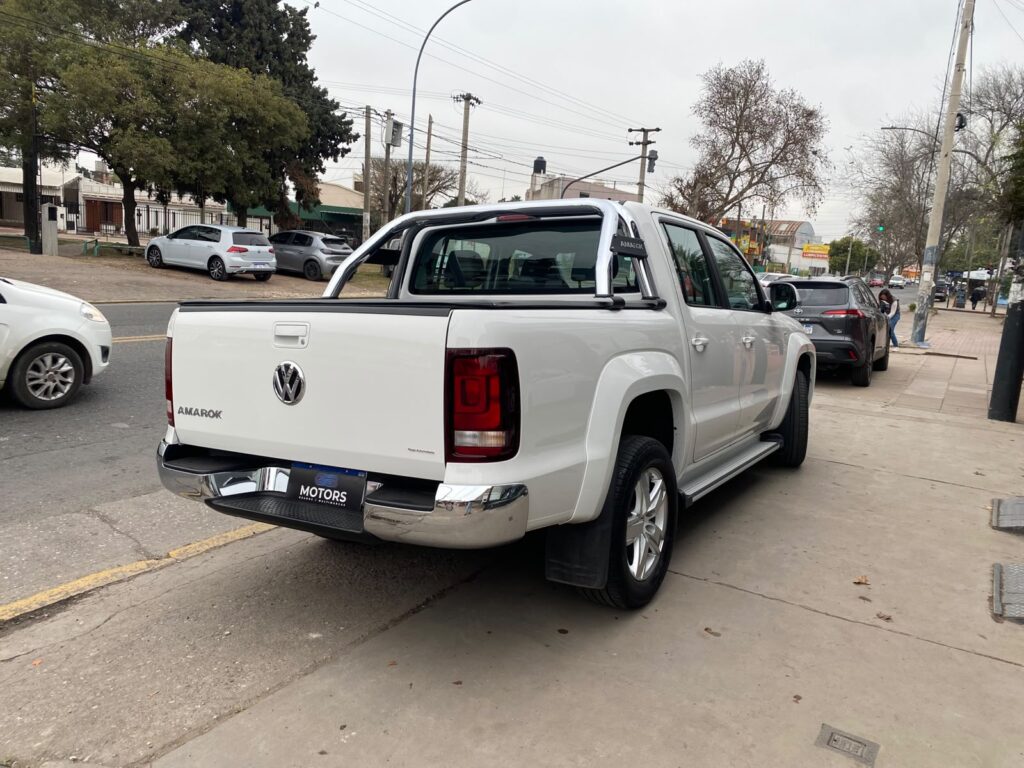 VOLKSWAGEN AMAROK 2.0 HIGLINE 4X2 AUT 2023