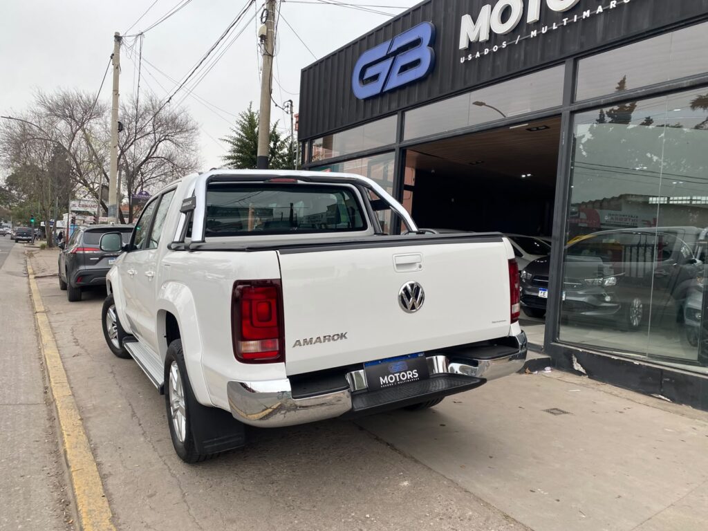 VOLKSWAGEN AMAROK 2.0 HIGLINE 4X2 AUT 2023