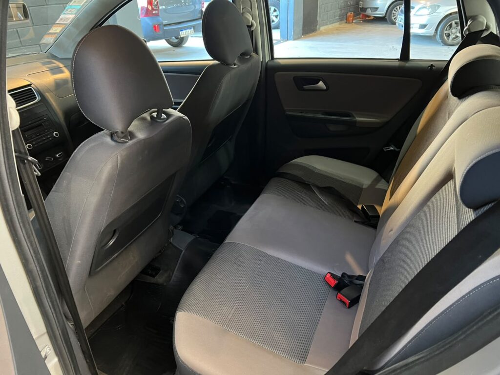 VOLKSWAGEN SURAN 1.6 HIGLINE 2012