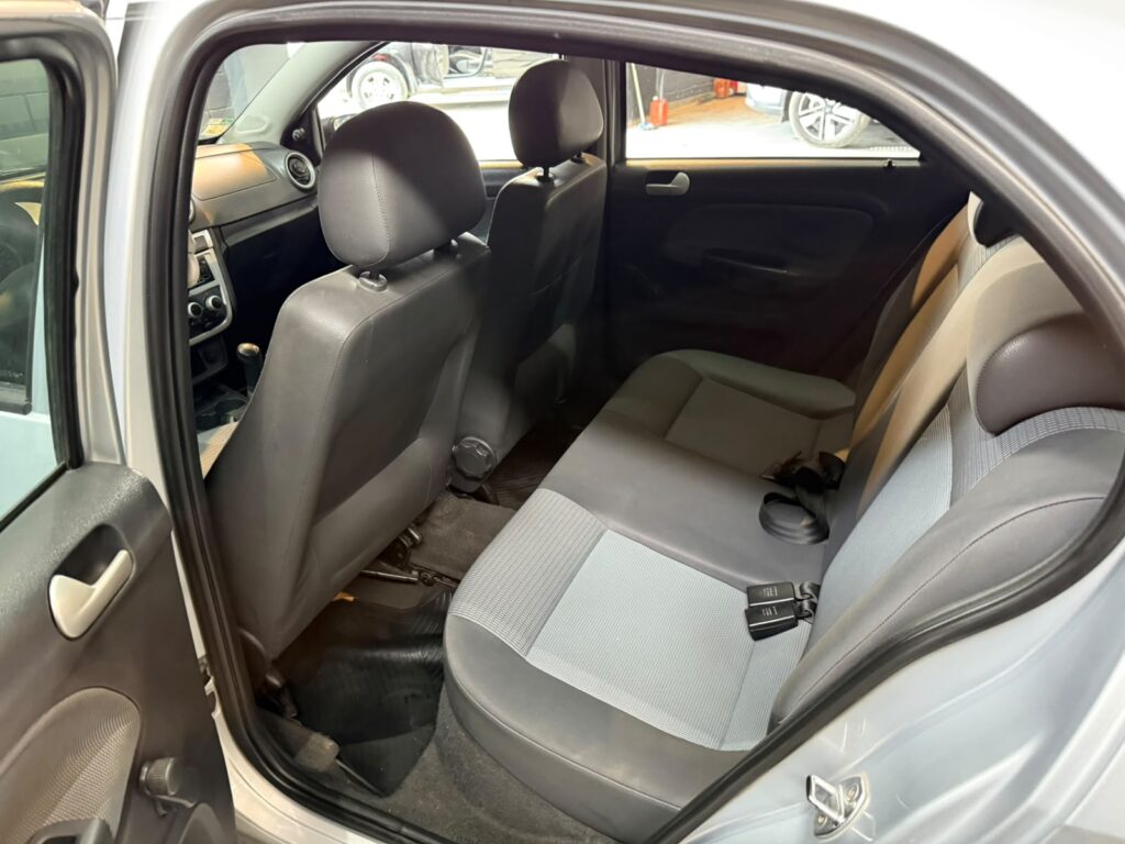 VOLKSWAGEN GOL TREND 1.6 PACK 1 2011