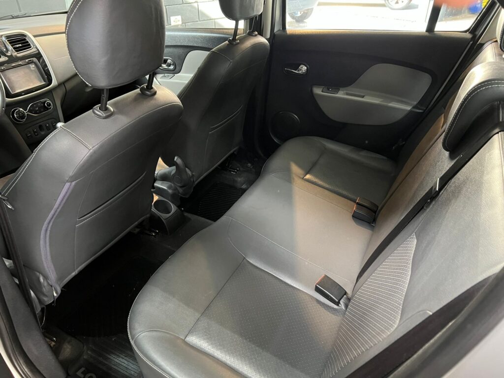 RENAULT LOGAN 1.6 PRIVILEGE 2017