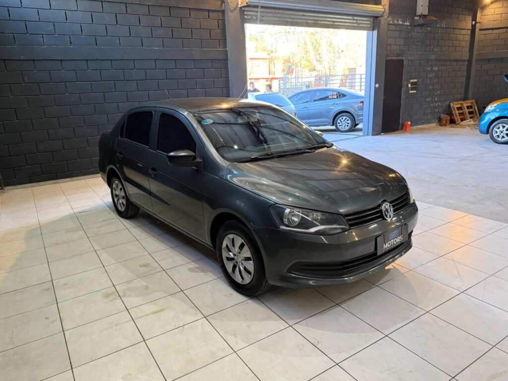 VOLKSWAGEN VOYAGE 1.6 CONFORTLINE C/GNC 2013