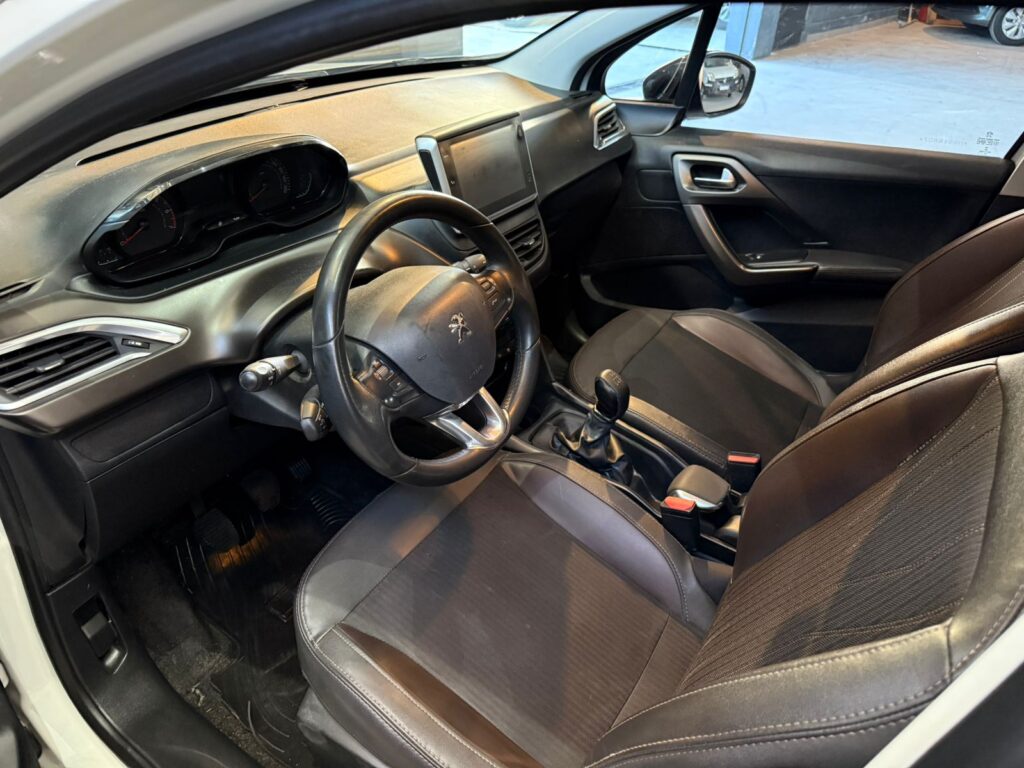 PEUGEOT 2008 1.6 FELINE 2021
