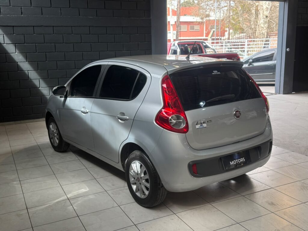 FIAT PALIO 1.4 ATTRACTIVE 2015