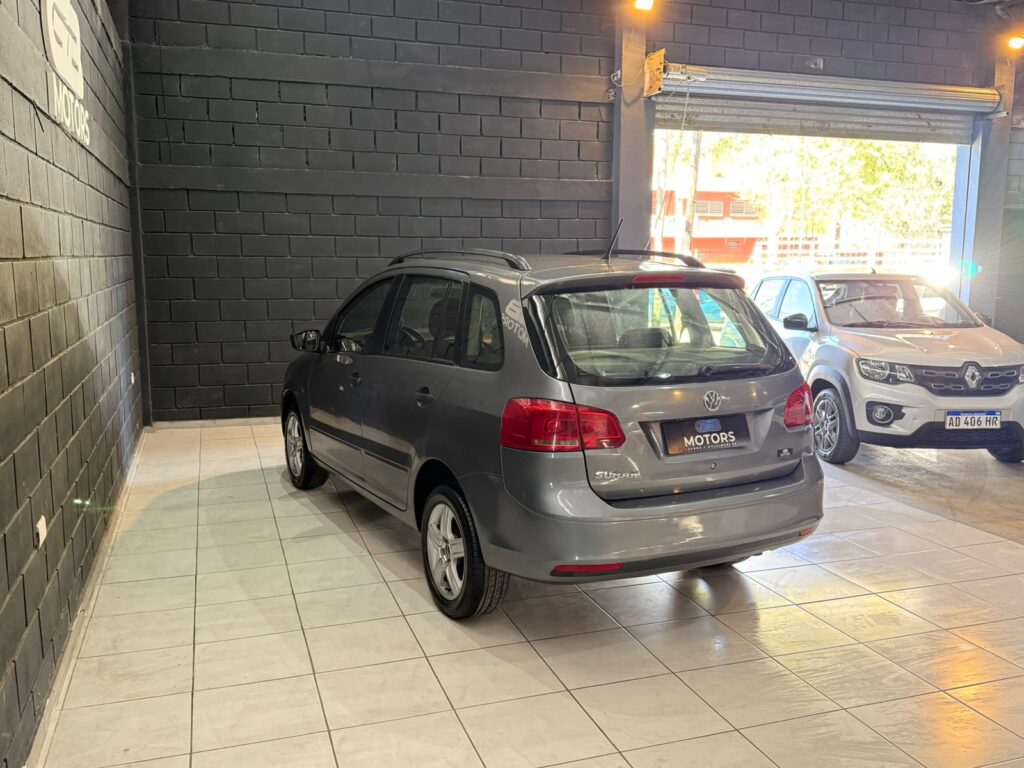 VOLKSWAGEN SURAN 1.6 CONFORTLINE 2011