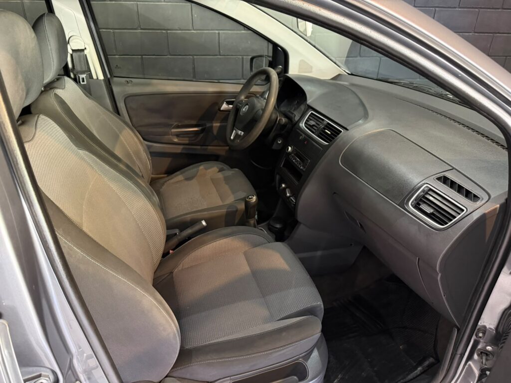 VOLKSWAGEN SURAN 1.6 CONFORTLINE 2011