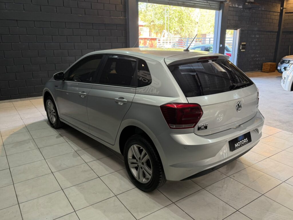 VOLKSWAGEN POLO 1.6 CONFORTLINE 2018