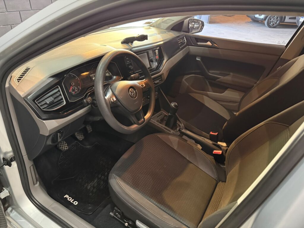 VOLKSWAGEN POLO 1.6 CONFORTLINE 2018