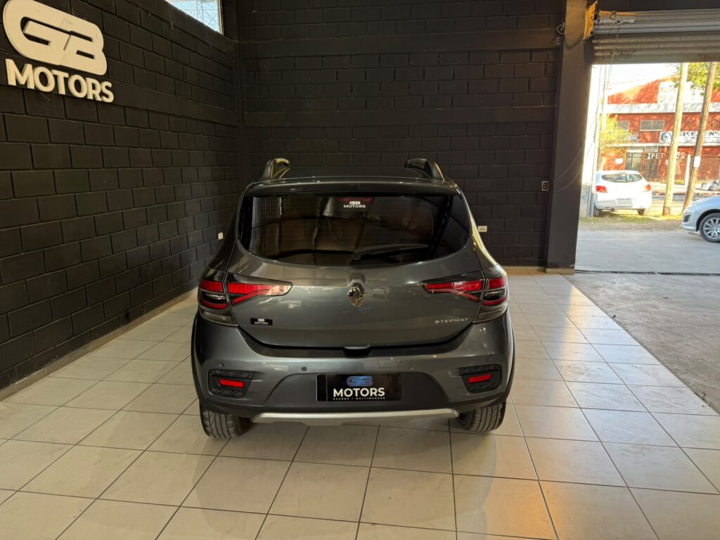 RENAULT STEPWAY 1.6 INTENSE C/GNC 2023