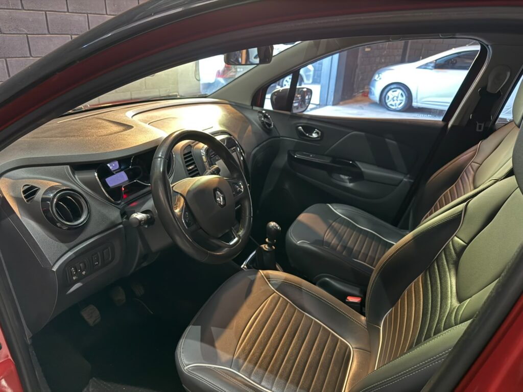 RENAULT CAPTUR 2.0 INTENSE 2017
