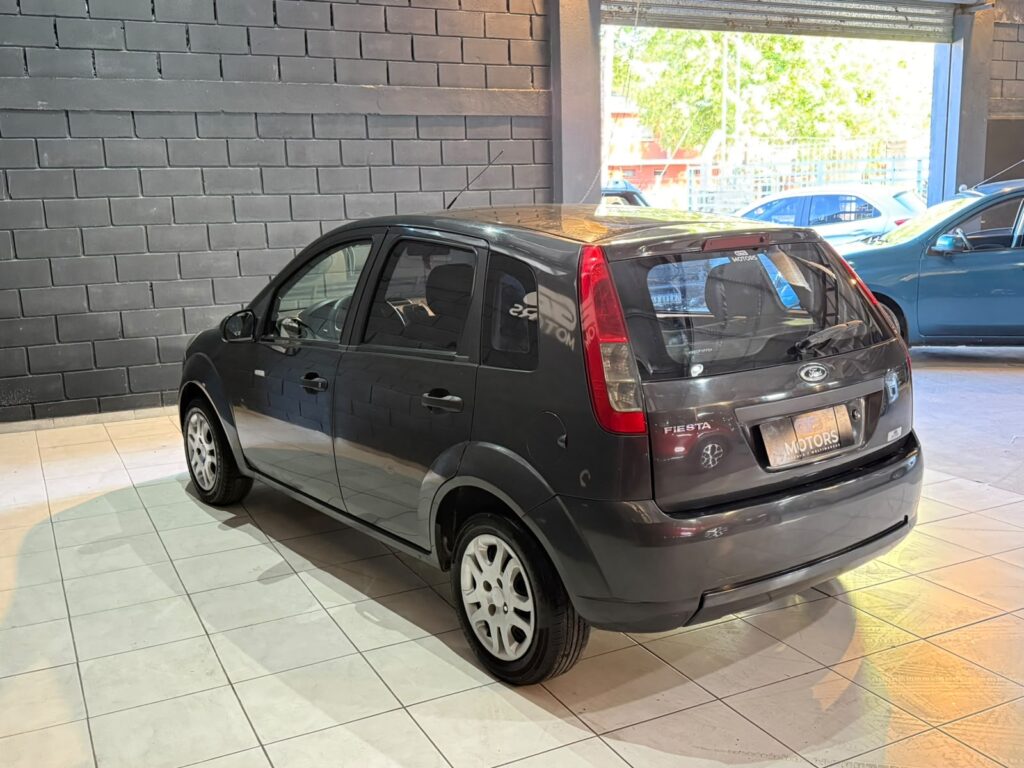 FORD FIESTA 1.6 AMBIENTE MP3 C/GNC 2010