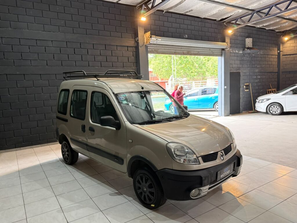 RENAUT KANGOO 1.6 7AS AUTHENTIQUE PLUS C/GNC 2012