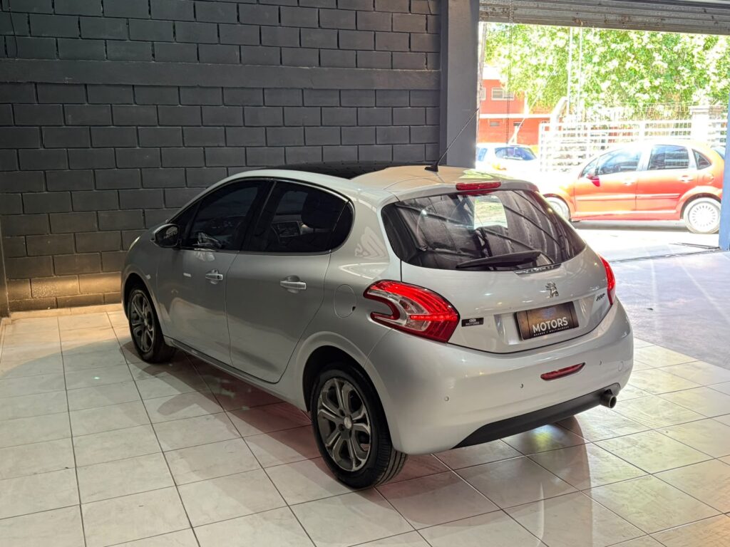 PEUGEOT 208 1.6 FELINE 2016