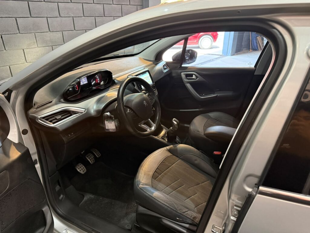 PEUGEOT 208 1.6 FELINE 2016
