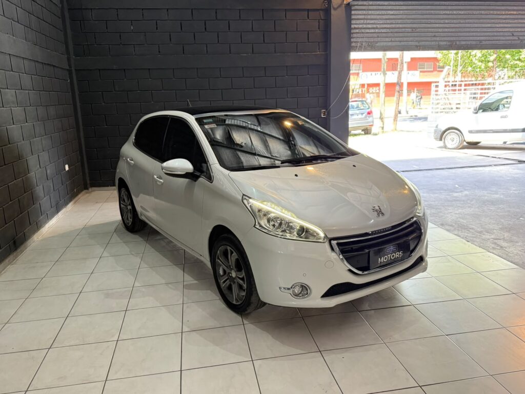 PEUGEOT 208 1.6 FELINE 2015