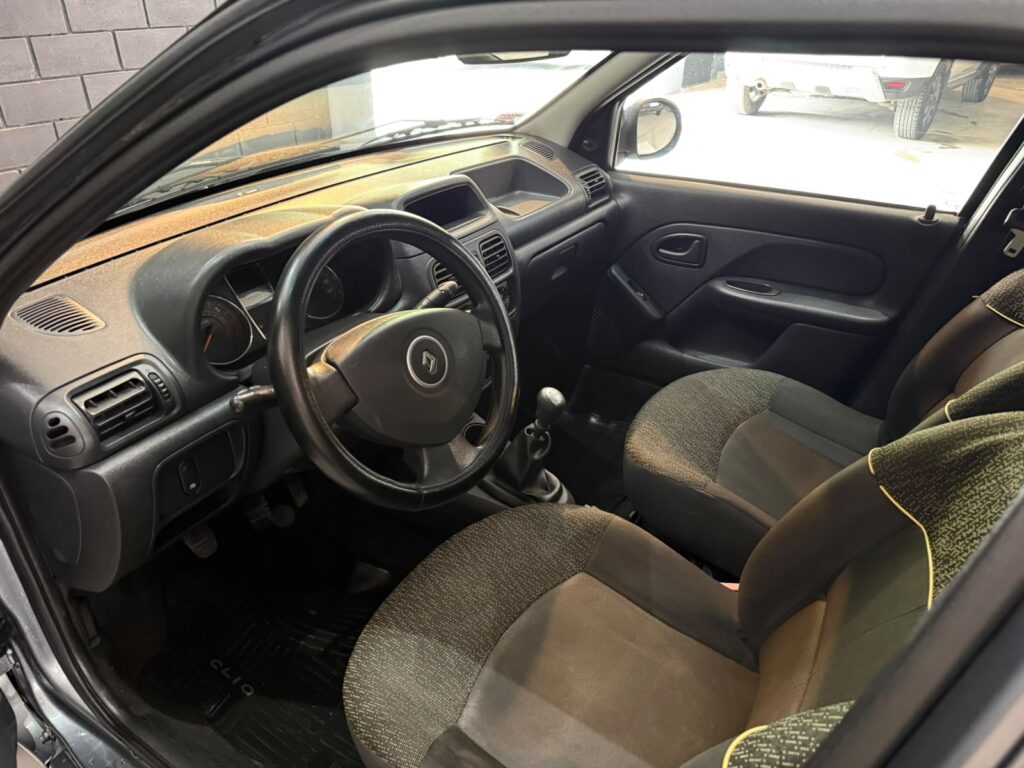 RENAULT CLIO 1.2 CONFORT PLUS 2014